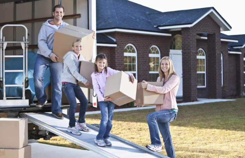 How Local Removal Experts Ensure a Seamless Move