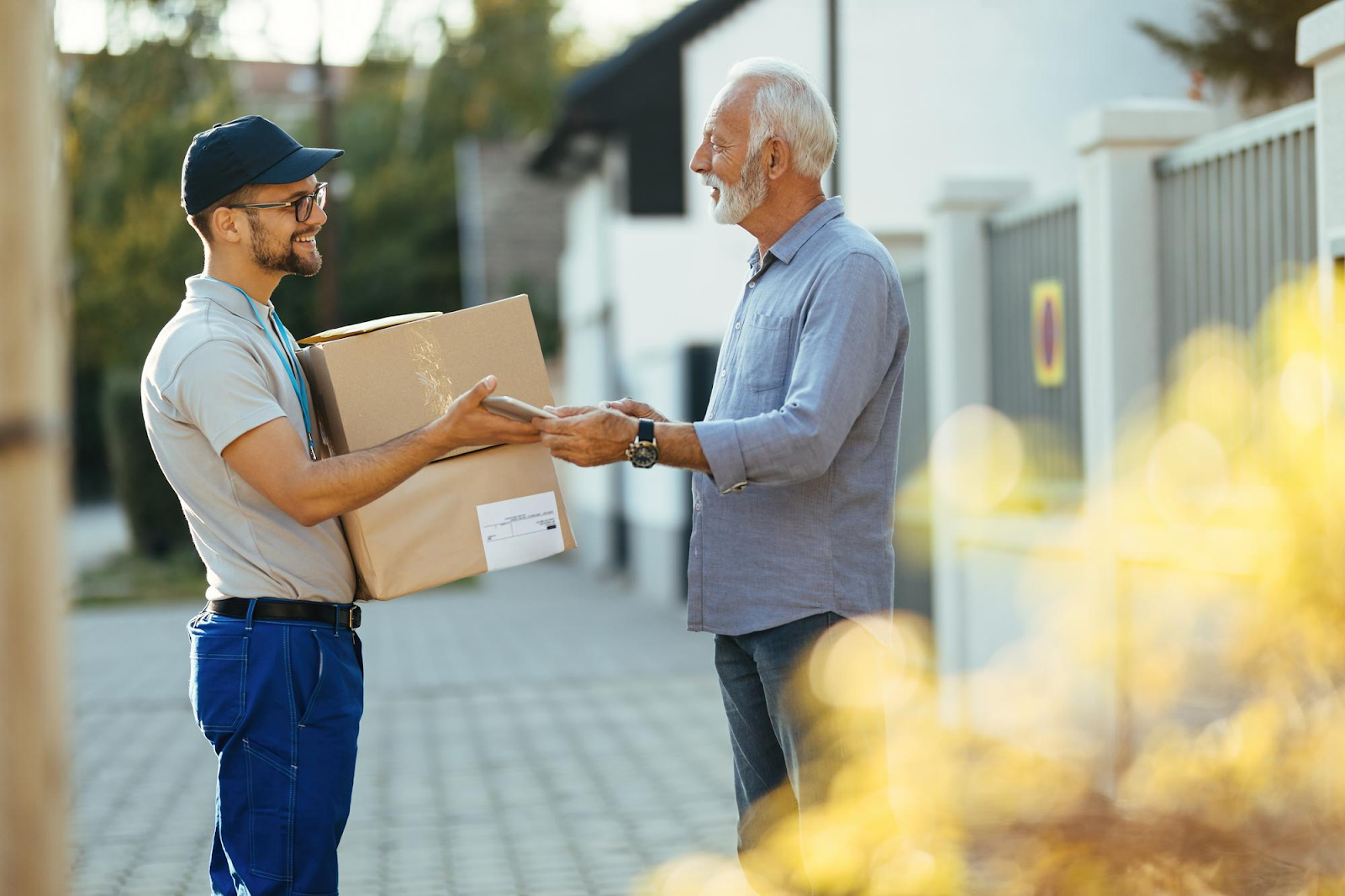Bulgaria Parcel Delivery from the US: Key Facts and Tips